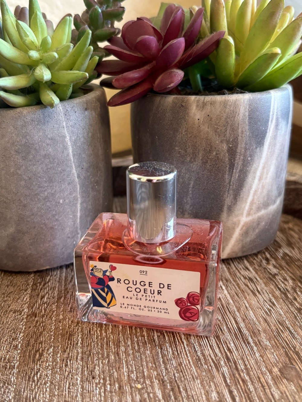 Alice in Wonderland x Le Monde Gourmand Rouge de Coeur